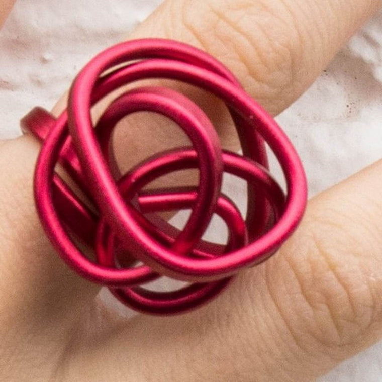 Ring | Fine knot | aluminium | red & pink