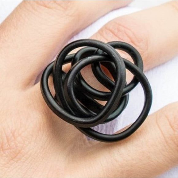 Ring | Fine knot | aluminium | dark, earthy & metallic tones