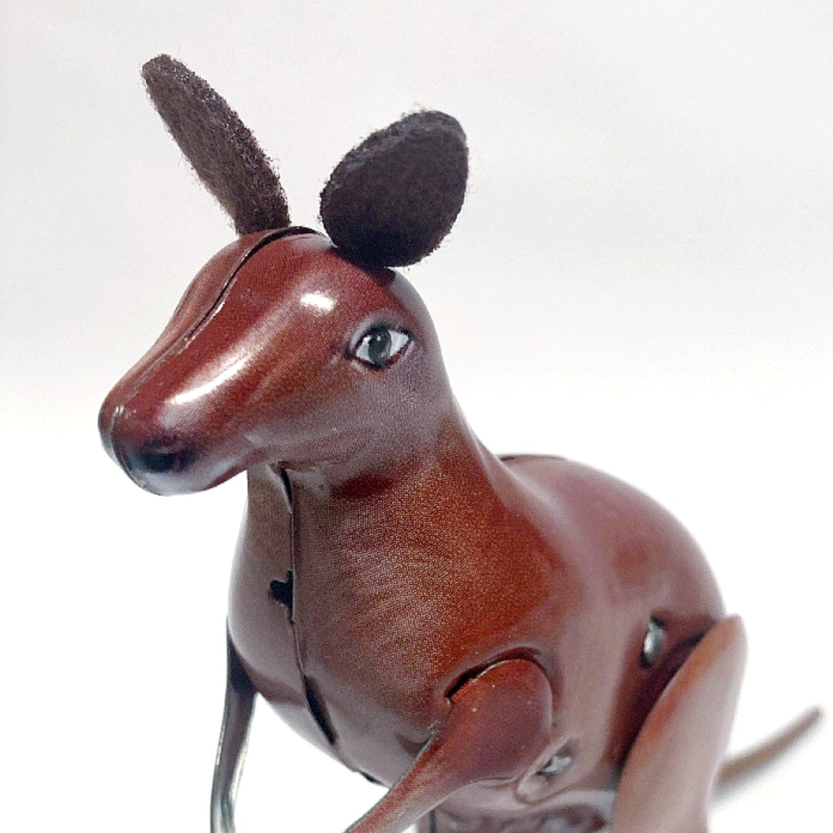 Kangaroo | Jumping | Wind up tin toy